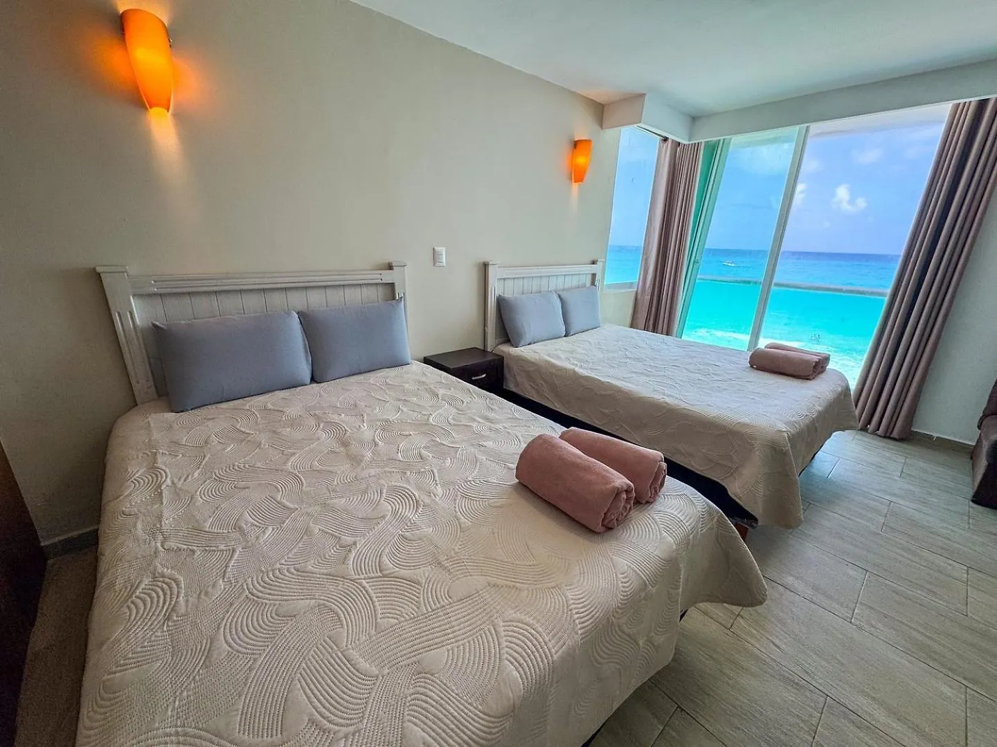 Appartement Oceanfront W/Balcony, Pool & Beach Access Cancún