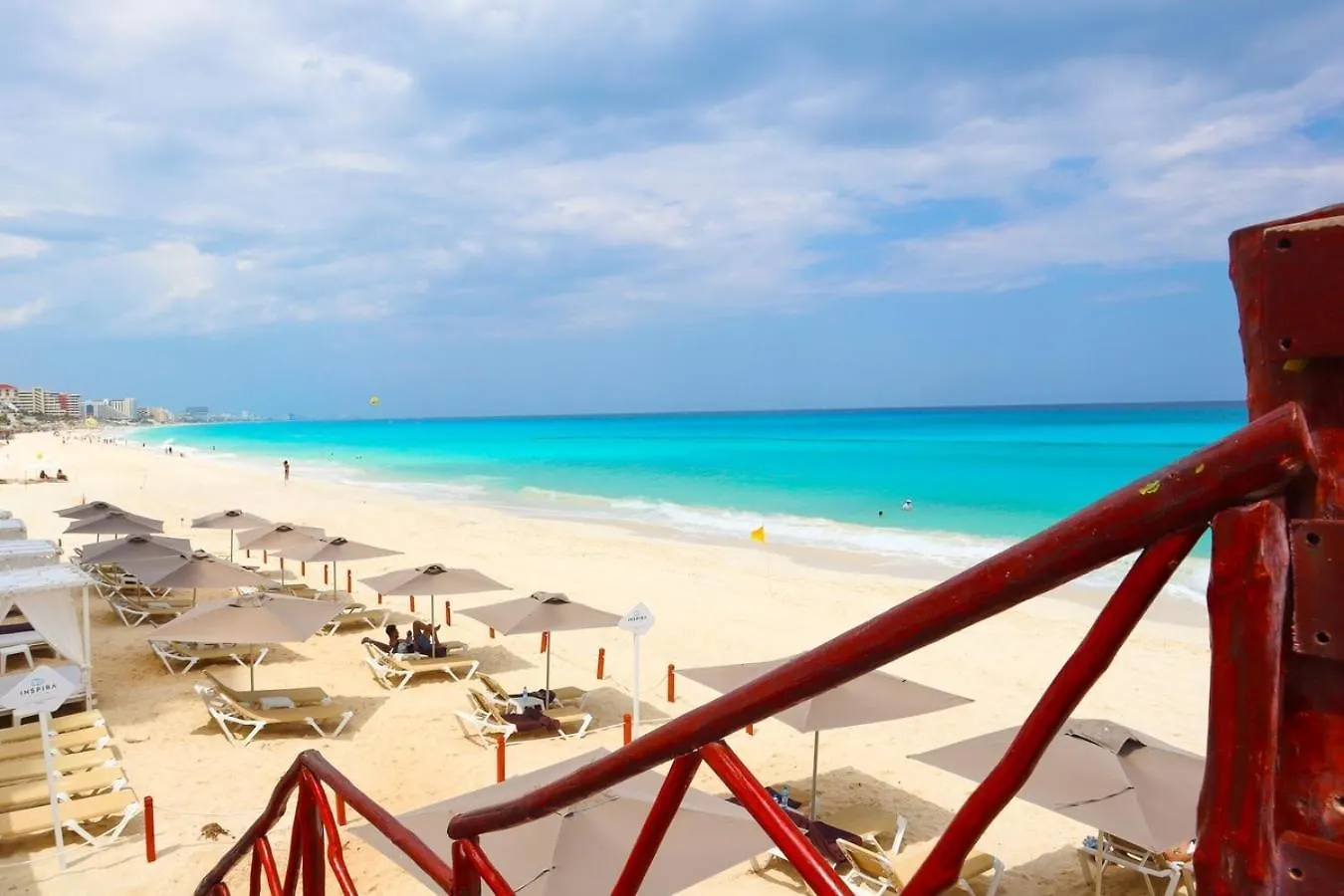 Spectacular Sunrise, Ocean View, Relaxing Jacuzzi Apartment Cancun