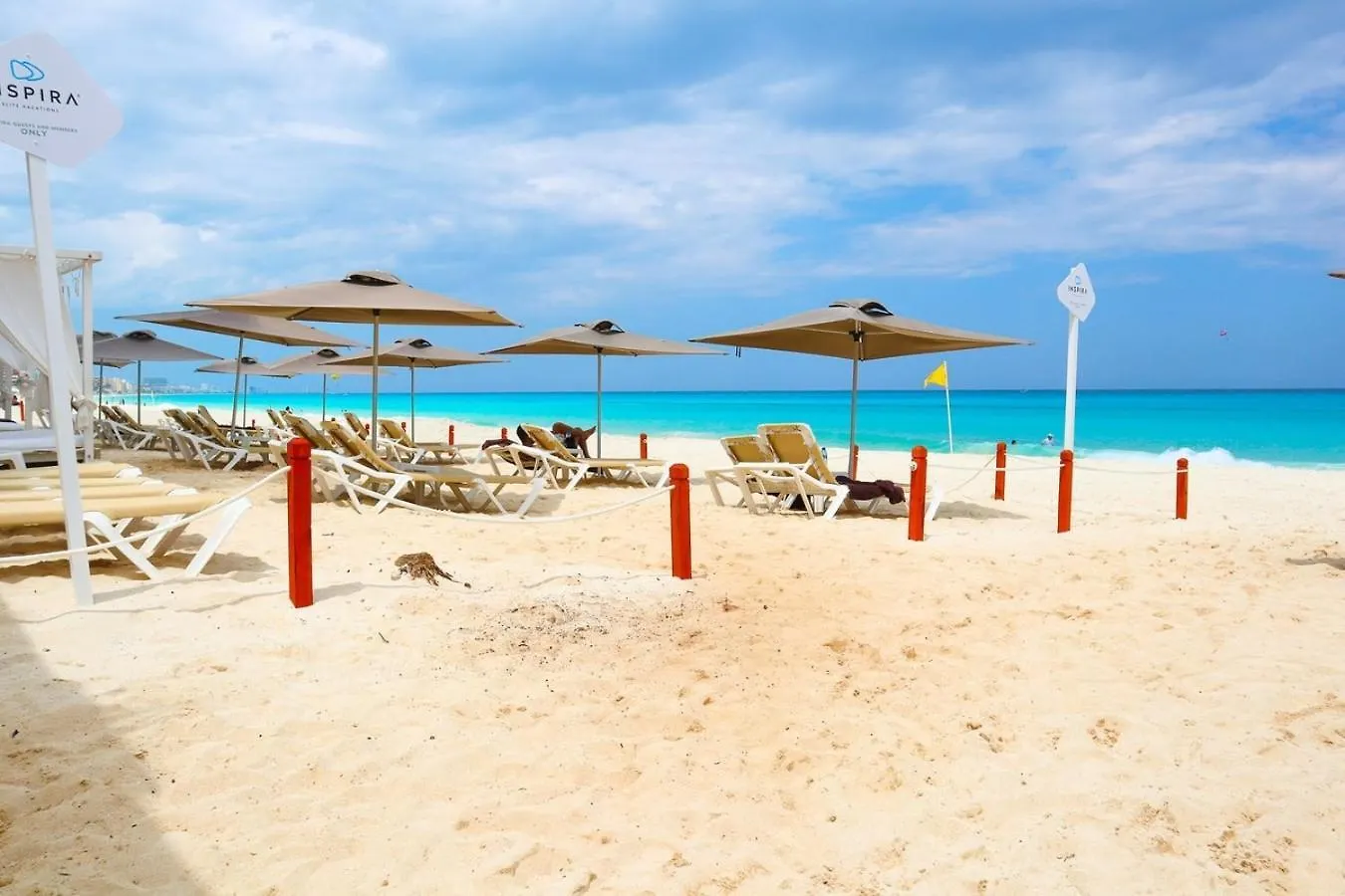 Spectacular Sunrise, Ocean View, Relaxing Jacuzzi Apartment Cancun