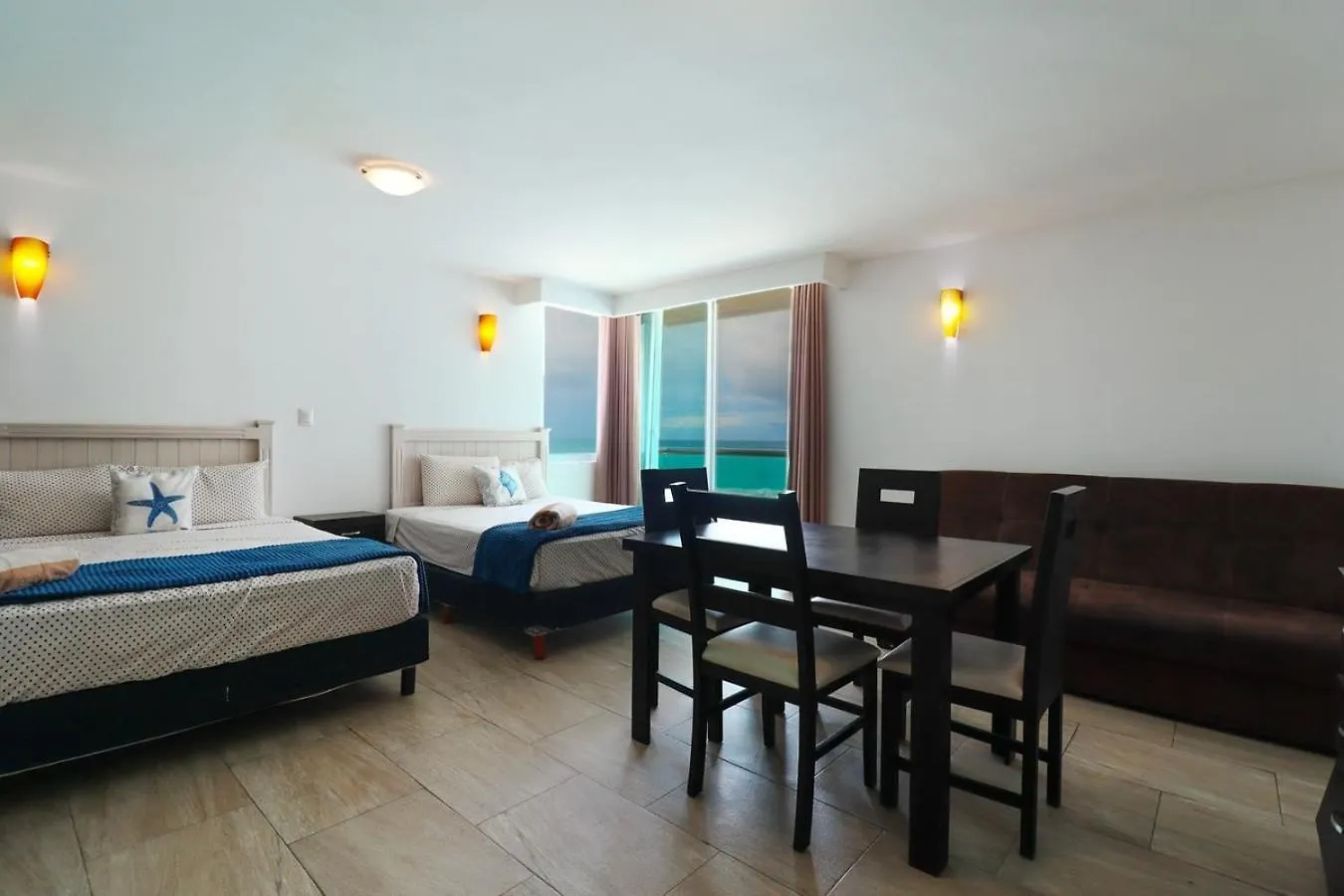 Spectacular Sunrise, Ocean View, Relaxing Jacuzzi Apartment Cancun